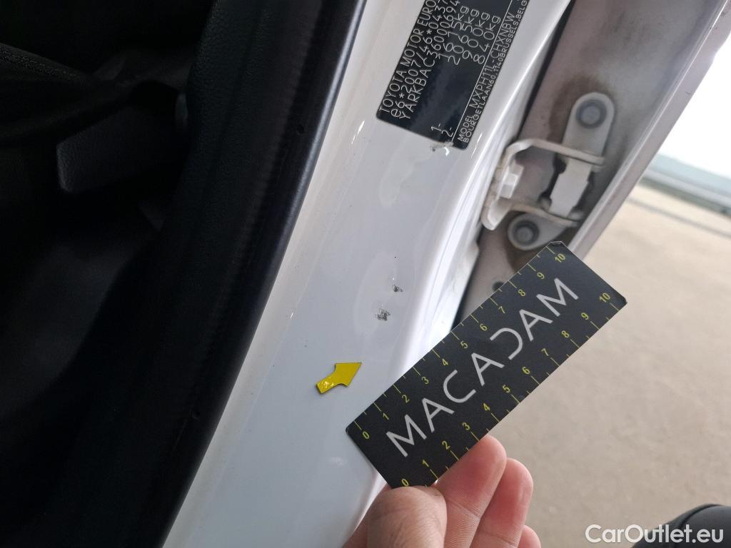  Toyota  Yaris TOYOTA  Hybride / 2019 / 5P / Berline Hybride 116h Dynamic Business Beyond Zer #33