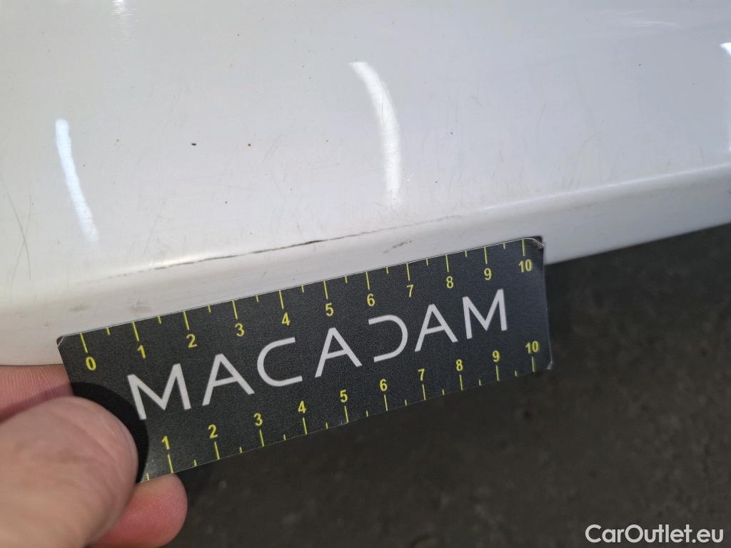  Toyota  Yaris TOYOTA  Hybride / 2019 / 5P / Berline Hybride 116h Dynamic Business Beyond Zer #50