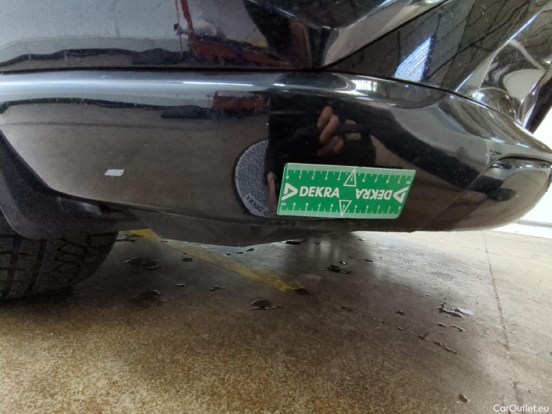  Toyota  RAV4 TOYOTA  Hybride / 2017 / 5P / SUV Hybride AWD 222ch Black Edition #21