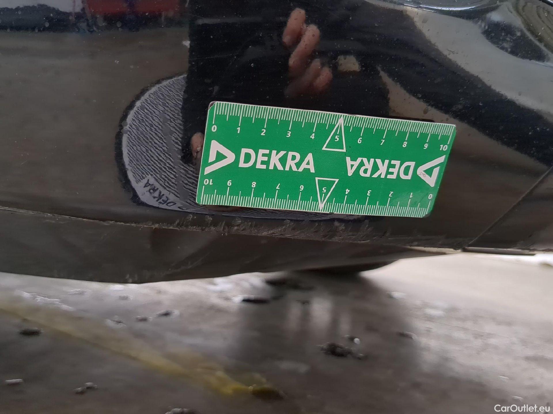  Toyota  RAV4 TOYOTA  Hybride / 2017 / 5P / SUV Hybride AWD 222ch Black Edition #20