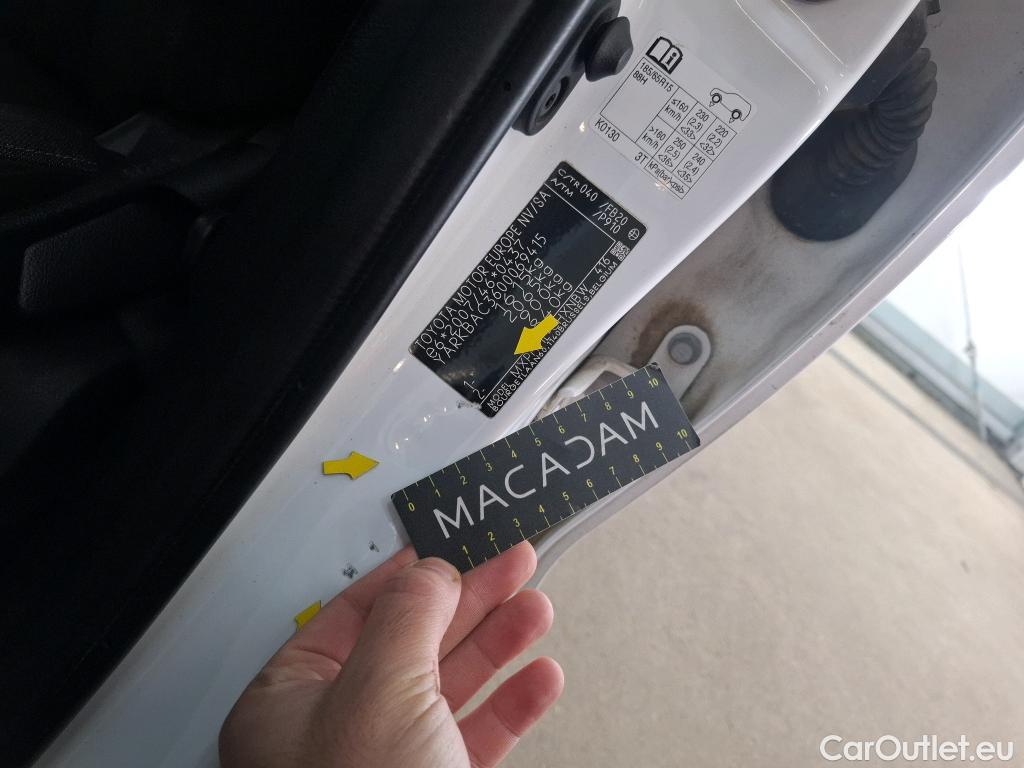  Toyota  Yaris TOYOTA  Hybride / 2019 / 5P / Berline Hybride 116h Dynamic Business Beyond Zer #32