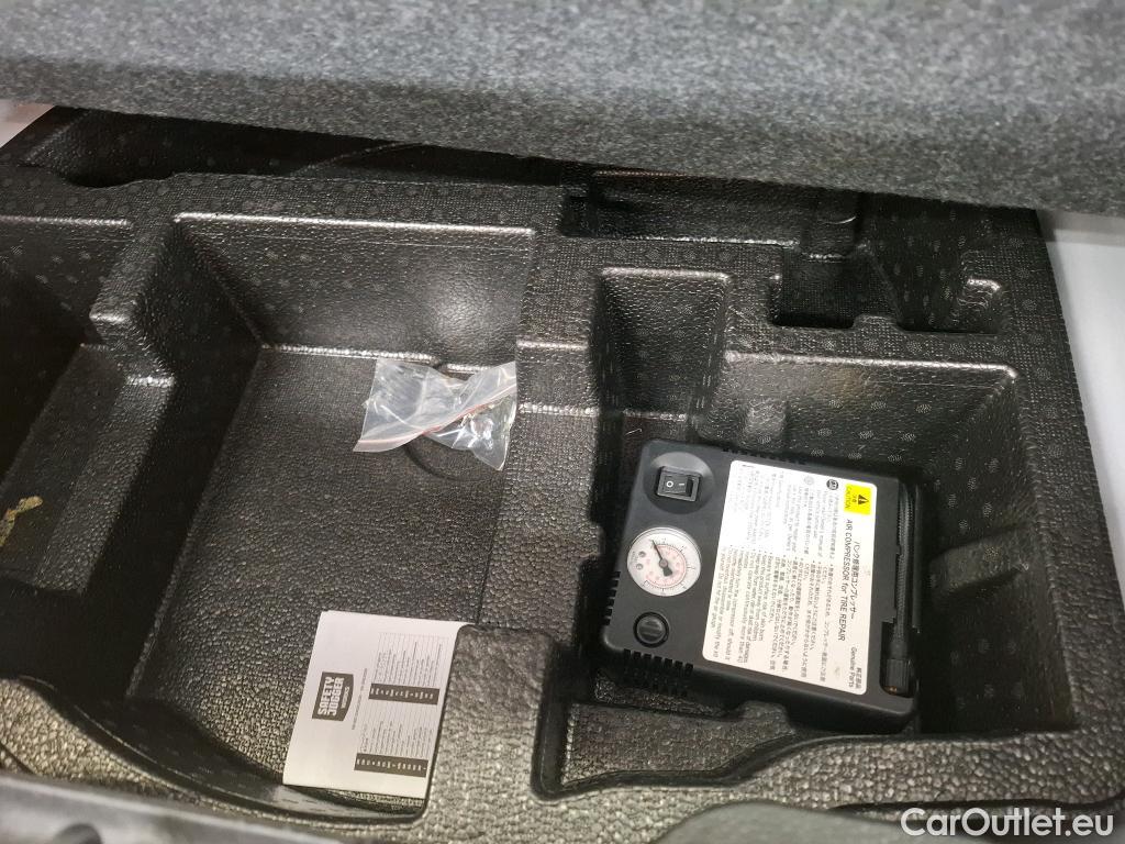  Toyota  Yaris TOYOTA  Hybride / 2019 / 5P / Berline Hybride 116h Dynamic Business Beyond Zer #57