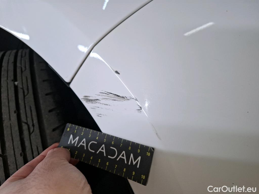  Toyota  Yaris TOYOTA  Hybride / 2019 / 5P / Berline Hybride 116h Dynamic Business Beyond Zer #18