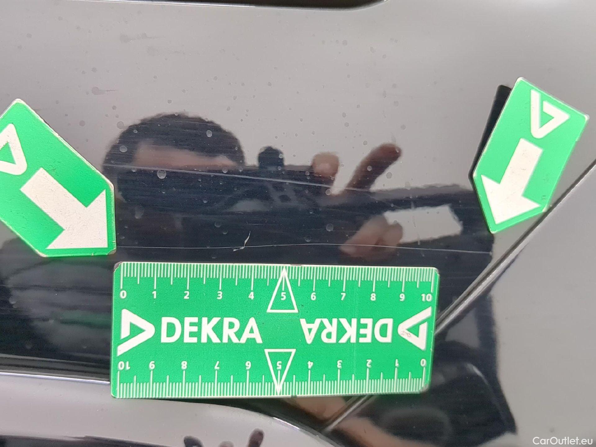  Toyota  RAV4 TOYOTA  Hybride / 2017 / 5P / SUV Hybride AWD 222ch Black Edition #24