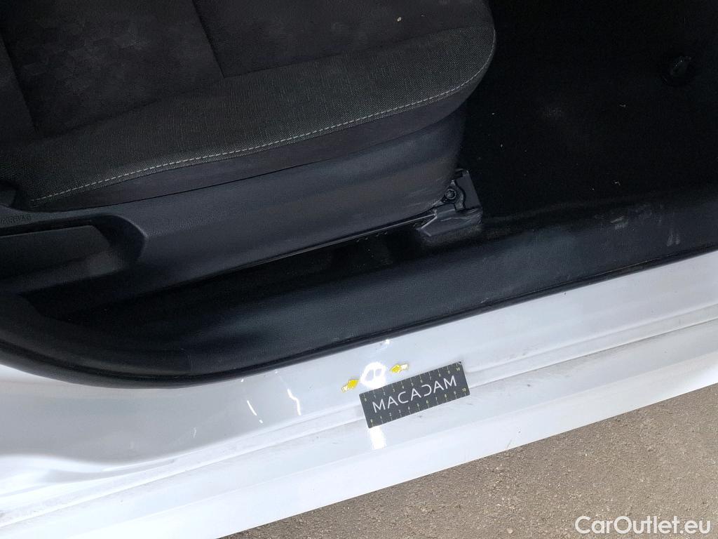  Toyota  Yaris TOYOTA  Hybride / 2019 / 5P / Berline Hybride 116h Dynamic Business Beyond Zer #54