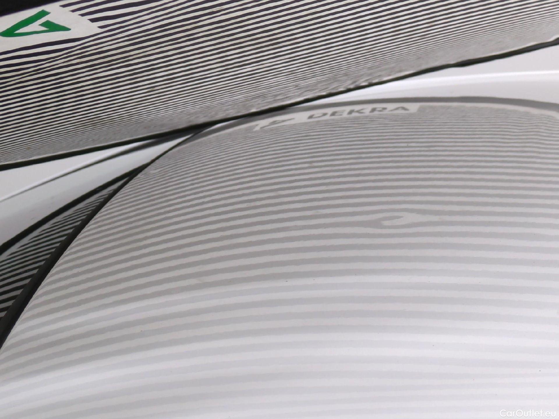  Toyota  Yaris TOYOTA  Hybride / 2017 / 5P / Berline 1.5 VVT-I HYBRID France Business #11