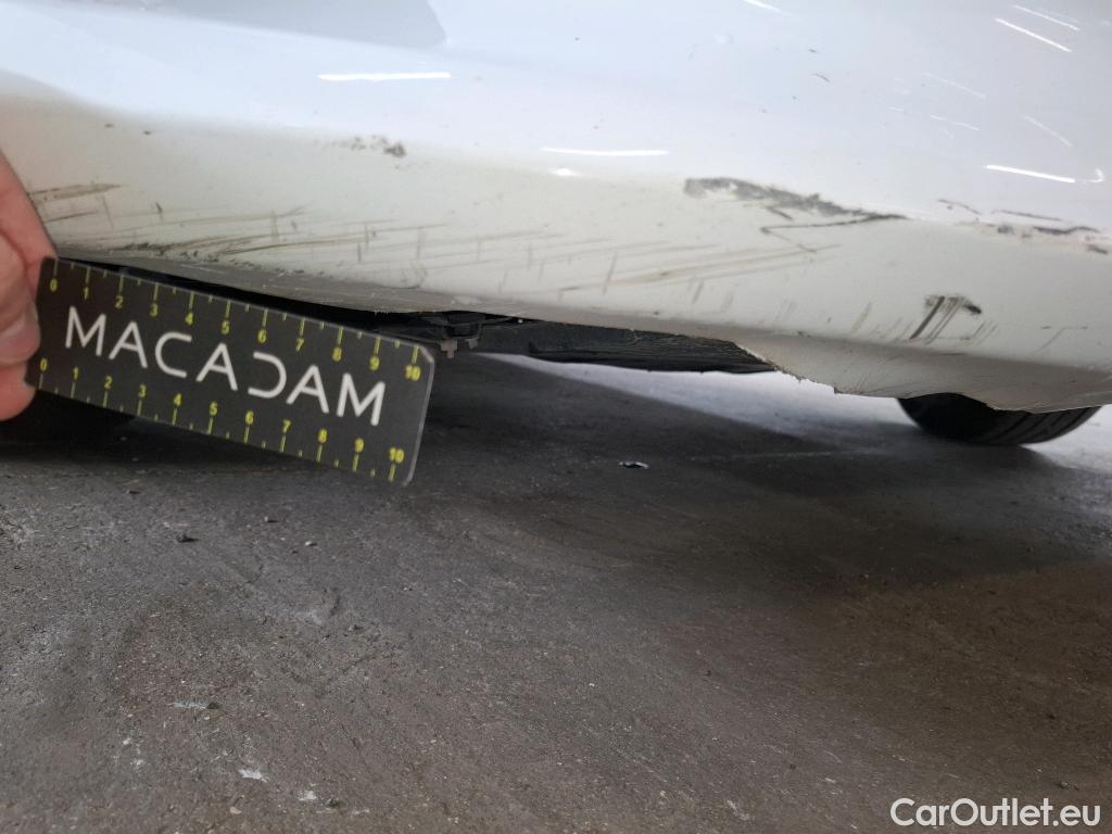  Toyota  Yaris TOYOTA  Hybride / 2019 / 5P / Berline Hybride 116h Dynamic Business Beyond Zer #23