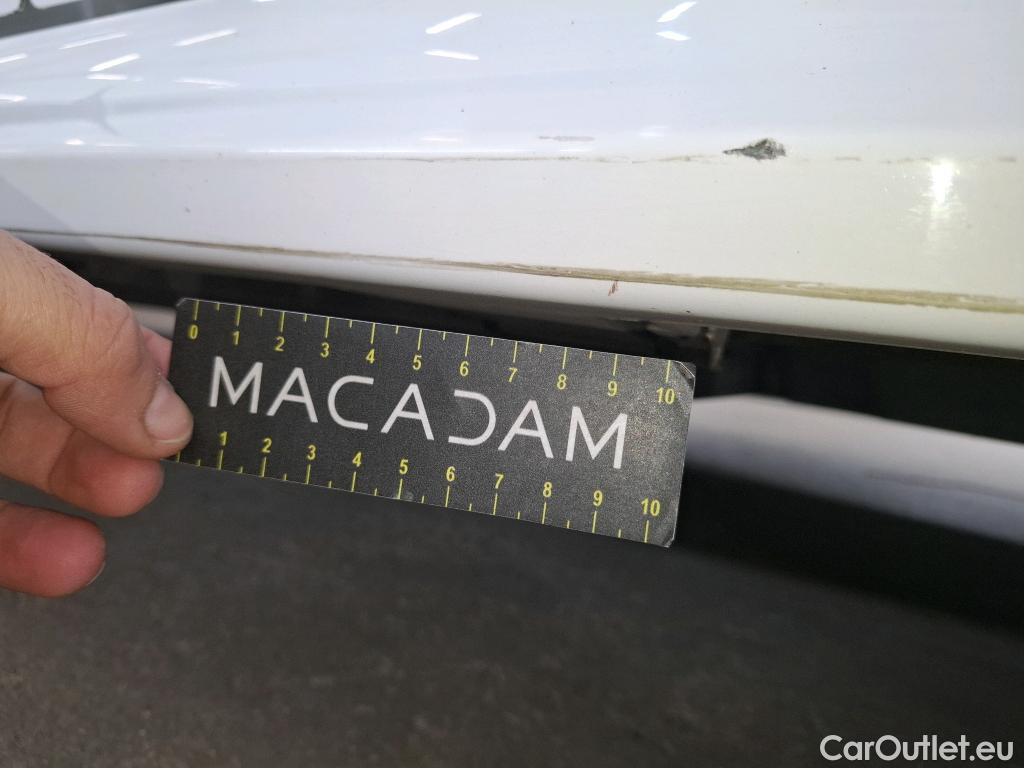  Toyota  Yaris TOYOTA  Hybride / 2019 / 5P / Berline Hybride 116h Dynamic Business Beyond Zer #48