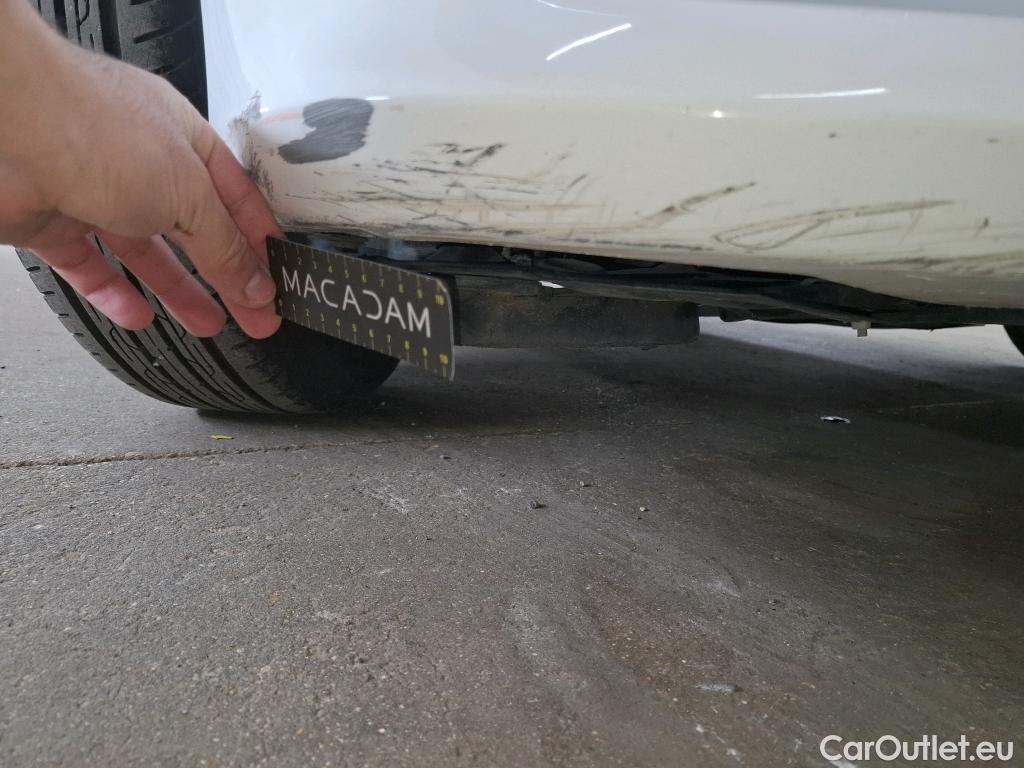  Toyota  Yaris TOYOTA  Hybride / 2019 / 5P / Berline Hybride 116h Dynamic Business Beyond Zer #21