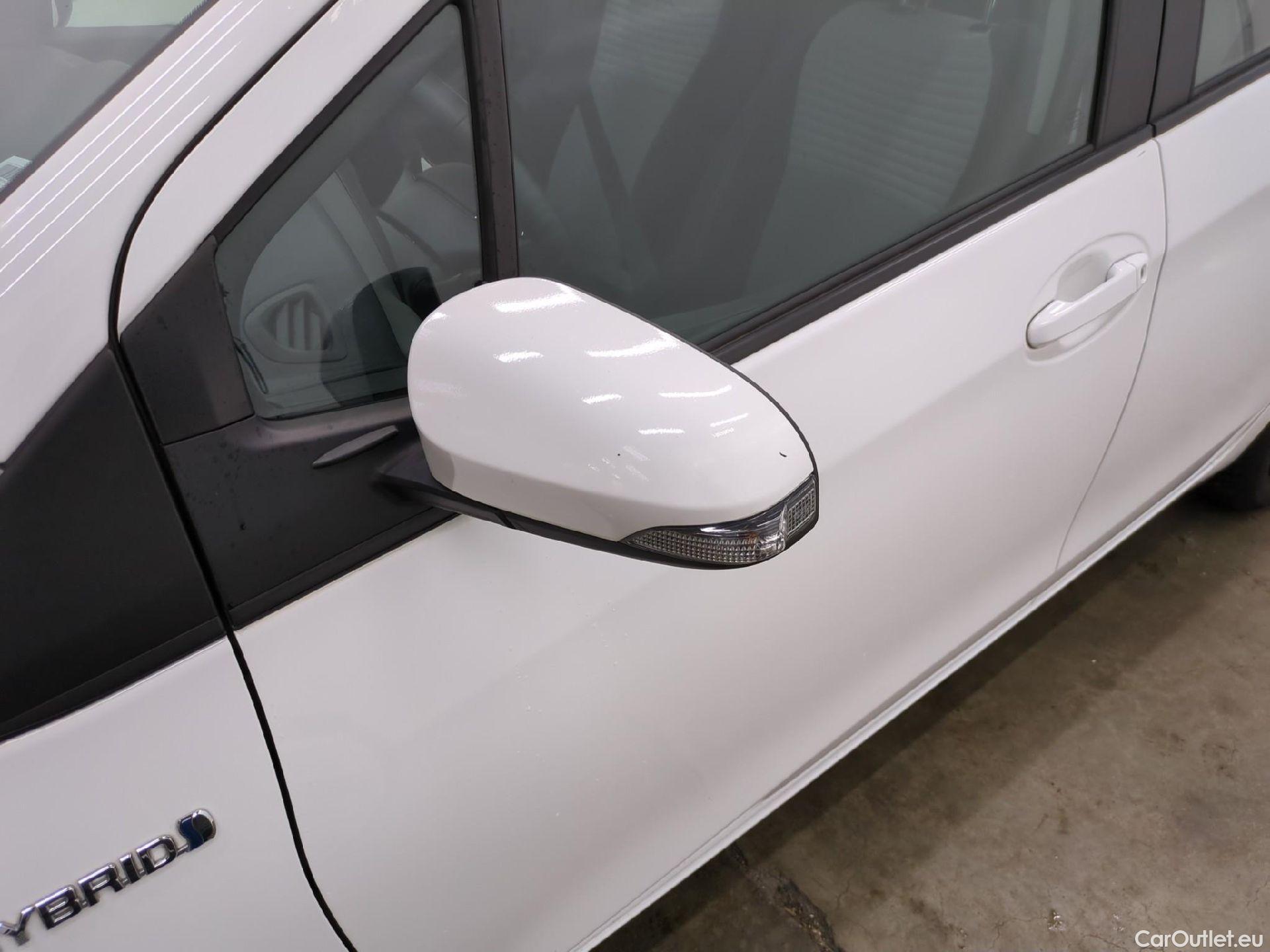  Toyota  Yaris TOYOTA  Hybride / 2017 / 5P / Berline 1.5 VVT-I HYBRID France Business #18