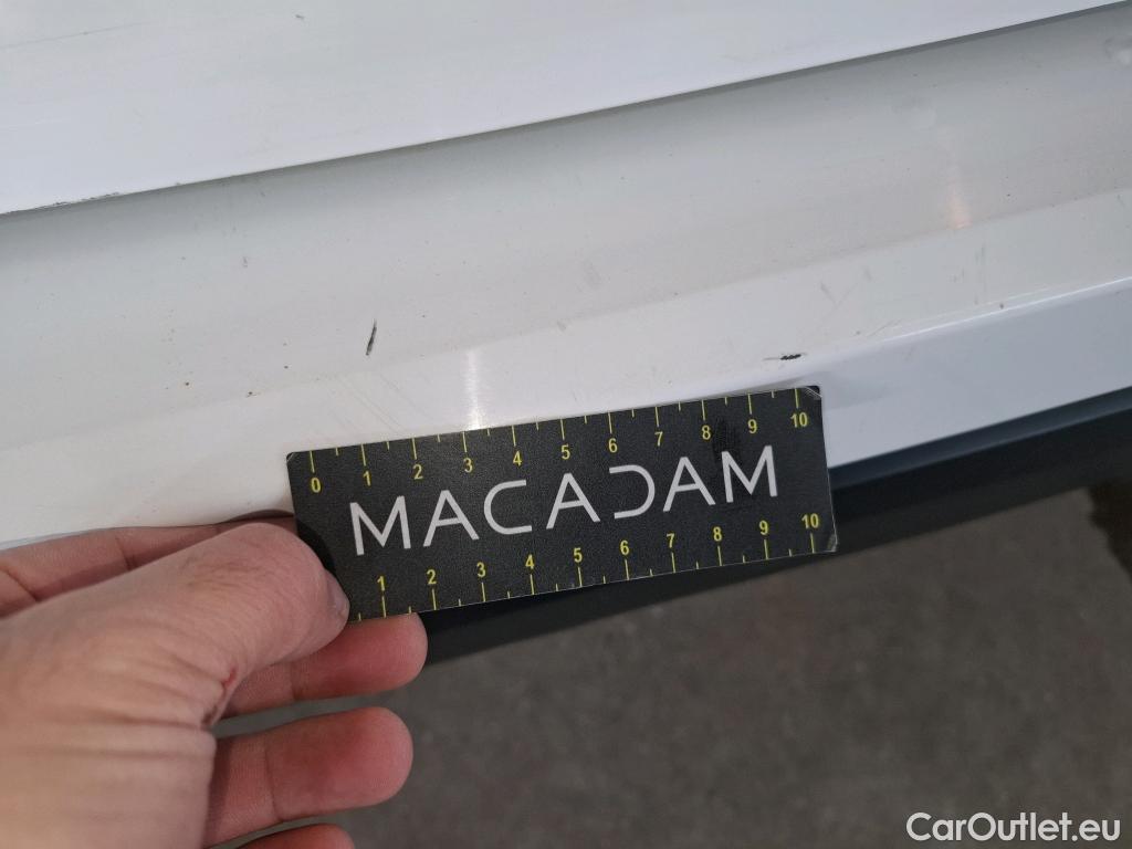  Toyota  Yaris TOYOTA  Hybride / 2019 / 5P / Berline Hybride 116h Dynamic Business Beyond Zer #38