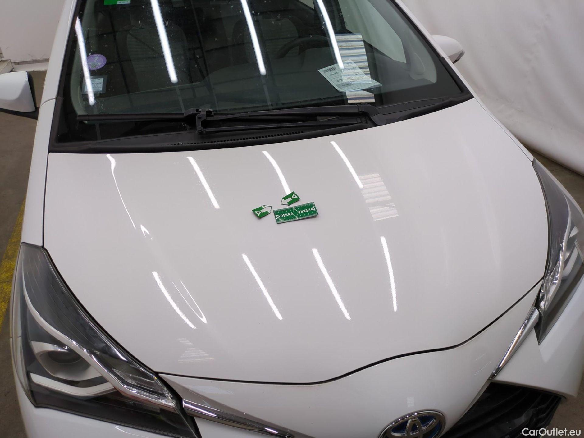  Toyota  Yaris TOYOTA  Hybride / 2017 / 5P / Berline 1.5 VVT-I HYBRID France Business #16