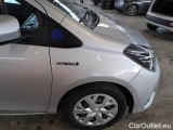  Toyota  Yaris TOYOTA  / 2017 / 5P / BERLINA 1.5 HYBRID BUSINESS #36