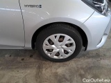  Toyota  Yaris TOYOTA  / 2017 / 5P / BERLINA 1.5 HYBRID BUSINESS #57
