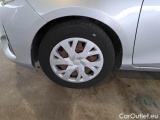  Toyota  Yaris TOYOTA  / 2017 / 5P / BERLINA 1.5 HYBRID BUSINESS #63
