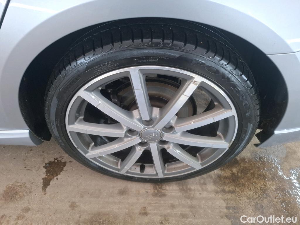  Audi  A3 AUDI  Sportback / 2016 / 5P / Berline 35 TFSI 150 COD S TRONIC DESIGN LUXE #72