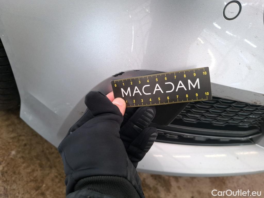  Audi  A3 AUDI  Sportback / 2016 / 5P / Berline 35 TFSI 150 COD S TRONIC DESIGN LUXE #4