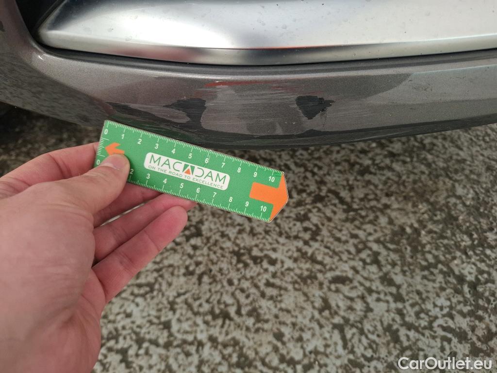  Audi  A4  Avant 30 TDI Business Line 2.0 TDI 135CV BVA7 E6d #5