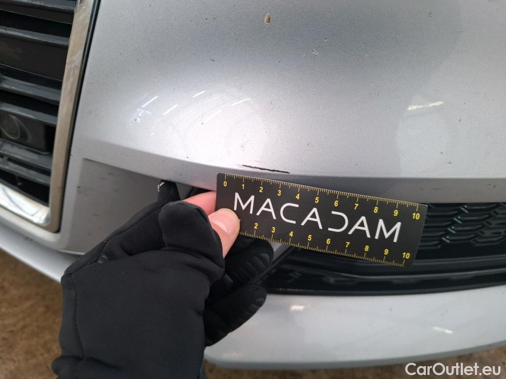  Audi  A3 AUDI  Sportback / 2016 / 5P / Berline 35 TFSI 150 COD S TRONIC DESIGN LUXE #8