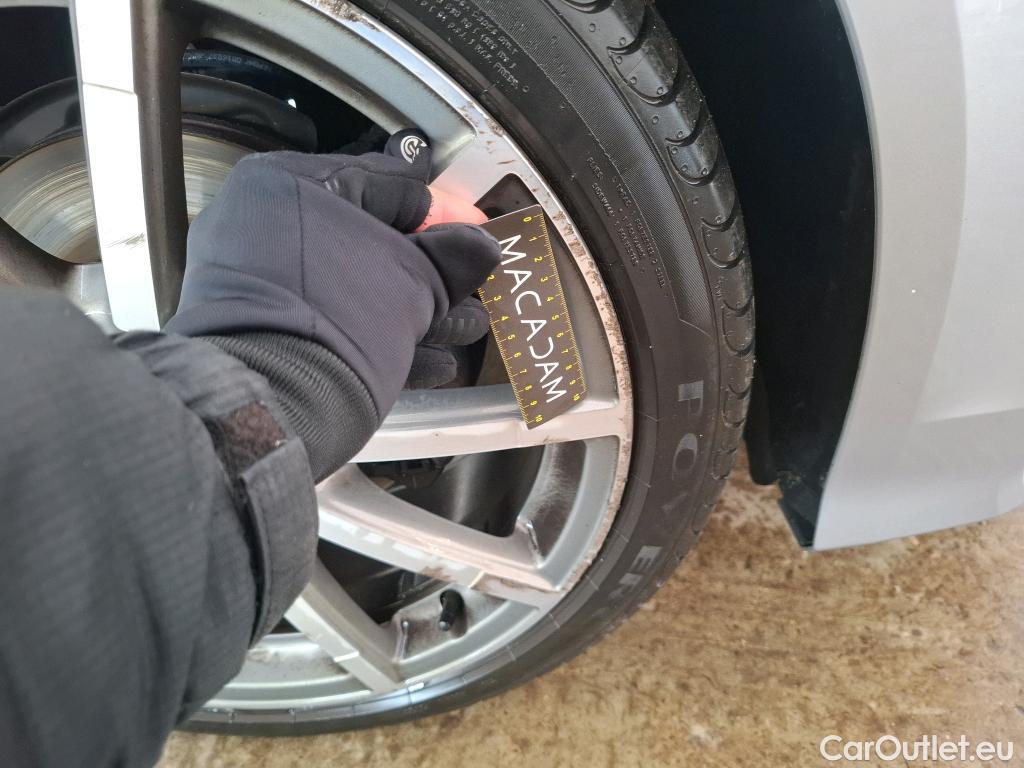  Audi  A3 AUDI  Sportback / 2016 / 5P / Berline 35 TFSI 150 COD S TRONIC DESIGN LUXE #37