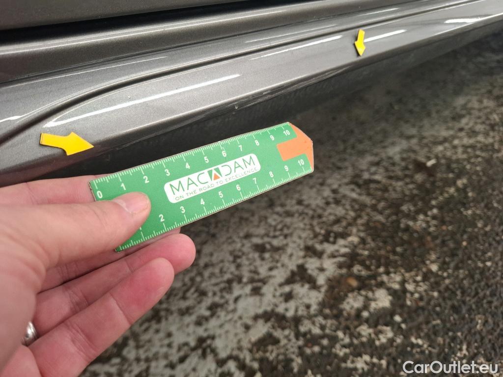  Audi  A4  Avant 30 TDI Business Line 2.0 TDI 135CV BVA7 E6d #9