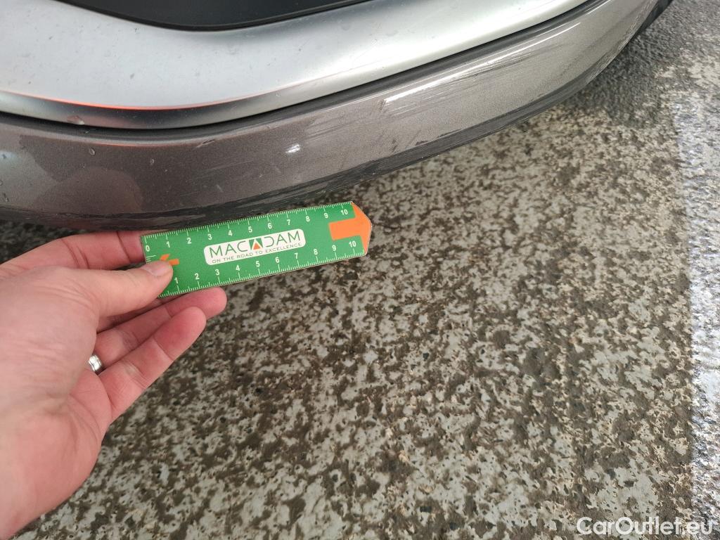  Audi  A4  Avant 30 TDI Business Line 2.0 TDI 135CV BVA7 E6d #7