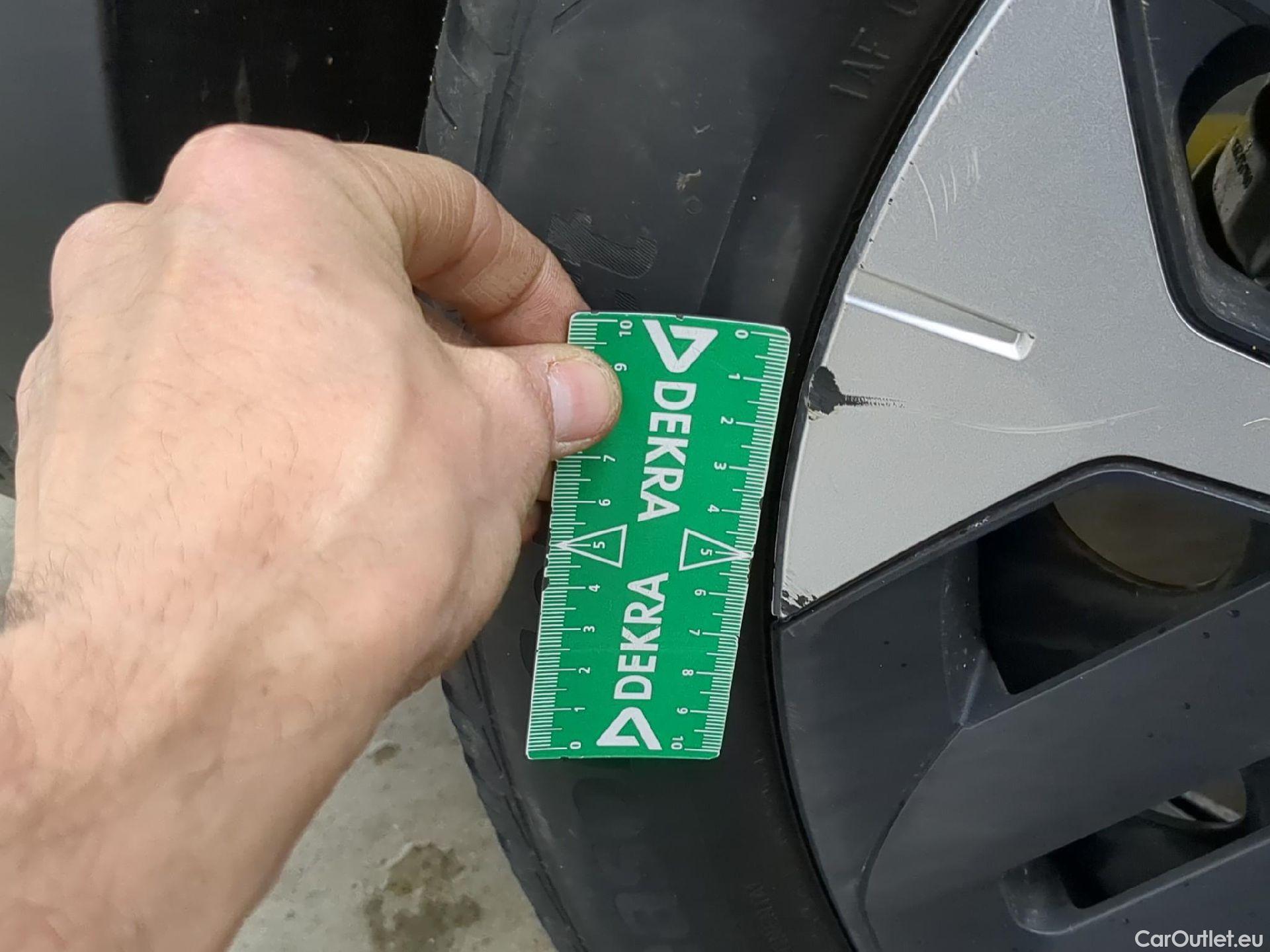  Citroen  C4  Berline Feel Nav Business R 1.5 BlueHDI 130CV BVA8 E6d / TRANSFO VP/VF #8