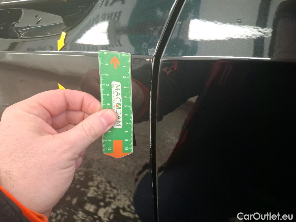  Bmw  Serie 1 BMW Série 1 / 2019 / 5P / Berline 1.5 116D DKG7 Business Design #22