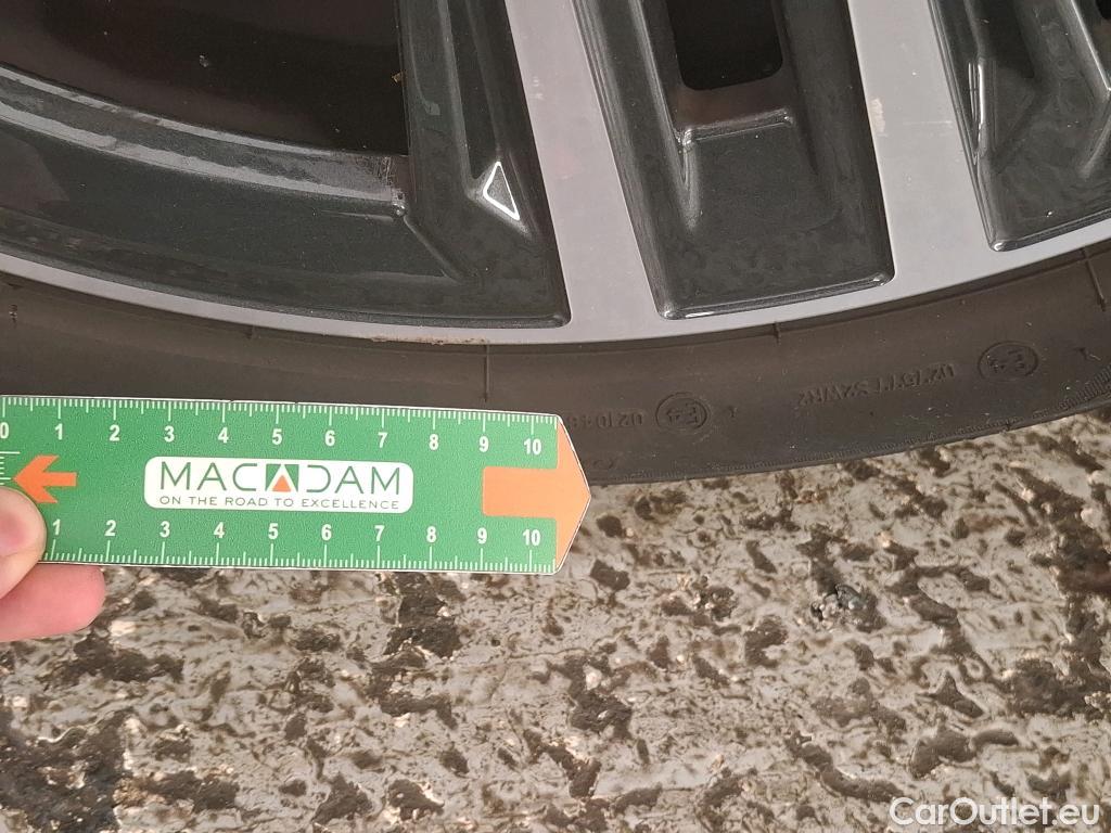  Bmw  Serie 1 BMW Série 1 / 2019 / 5P / Berline 1.5 116D DKG7 Business Design #15