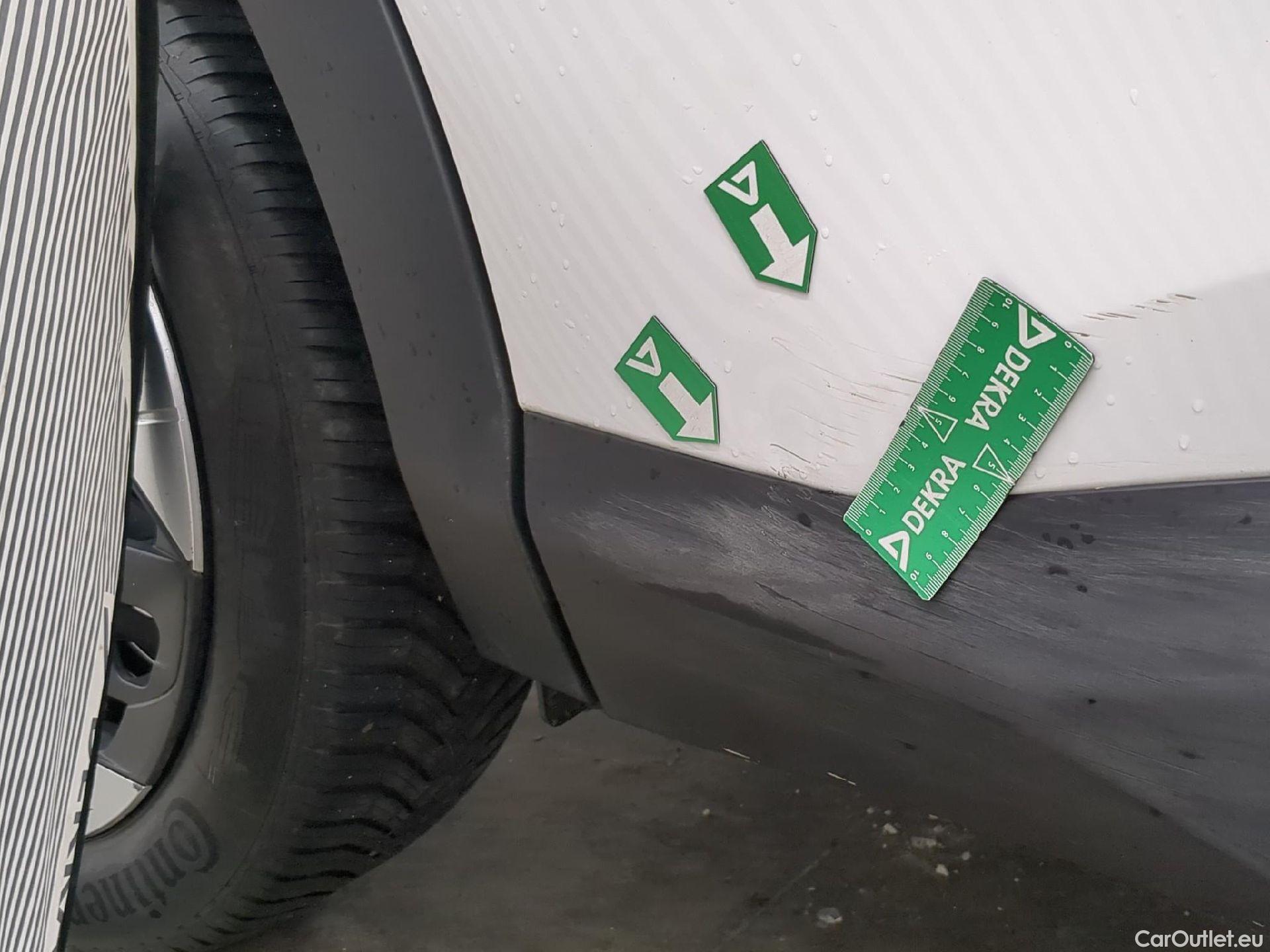  Citroen  C4  Berline Feel Nav Business R 1.5 BlueHDI 130CV BVA8 E6d / TRANSFO VP/VF #38