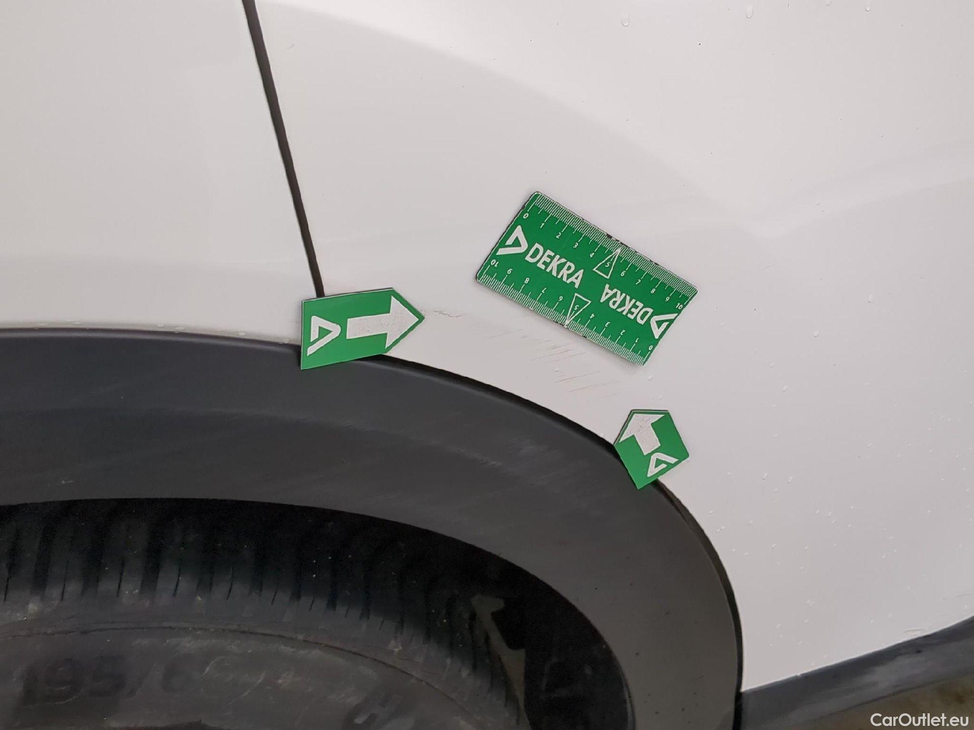  Citroen  C4  Berline Feel Nav Business R 1.5 BlueHDI 130CV BVA8 E6d / TRANSFO VP/VF #37