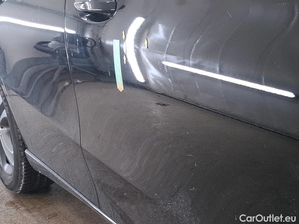  Mercedes  A-Klasse MERCEDES-BENZ Classe A Berline / 2018 / 4P / Berline A 200 Business Line 7G-DCT #23