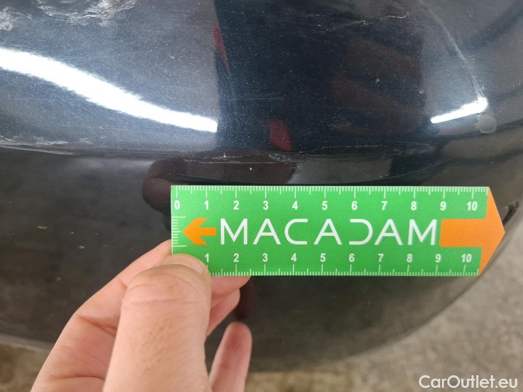  Mercedes  A-Klasse MERCEDES-BENZ Classe A Berline / 2018 / 4P / Berline A 200 Business Line 7G-DCT #18