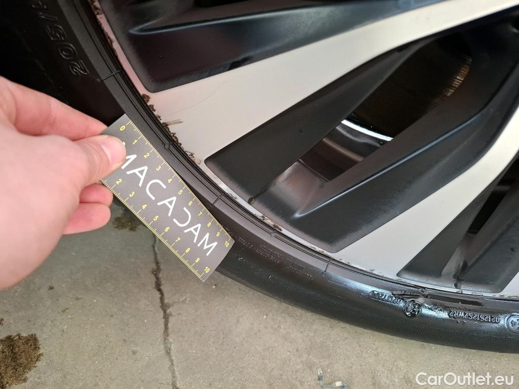  Mercedes  A-Klasse MERCEDES-BENZ Classe A Compact 2018 5P Berline A 250 e Business Line 8GDCT #15