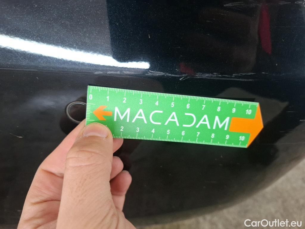  Mercedes  A-Klasse MERCEDES-BENZ Classe A Berline / 2018 / 4P / Berline A 200 Business Line 7G-DCT #14