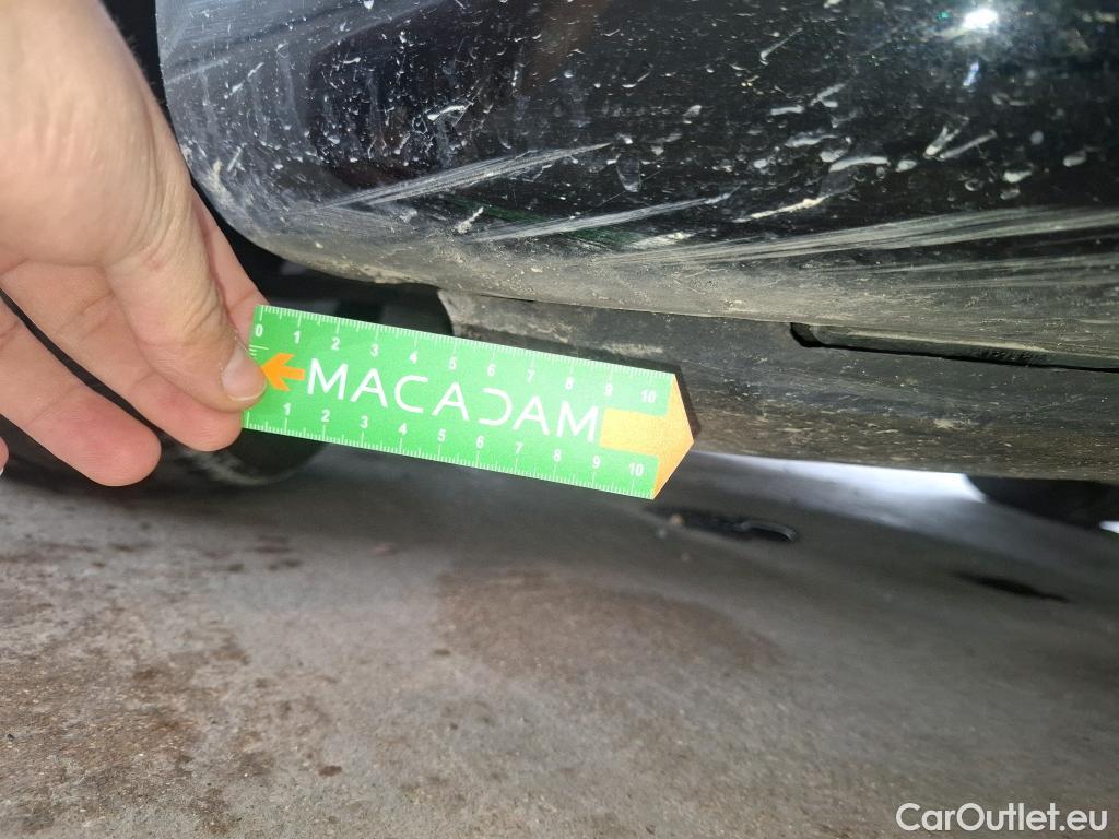  Mercedes  A-Klasse MERCEDES-BENZ Classe A Berline / 2018 / 4P / Berline A 200 Business Line 7G-DCT #11