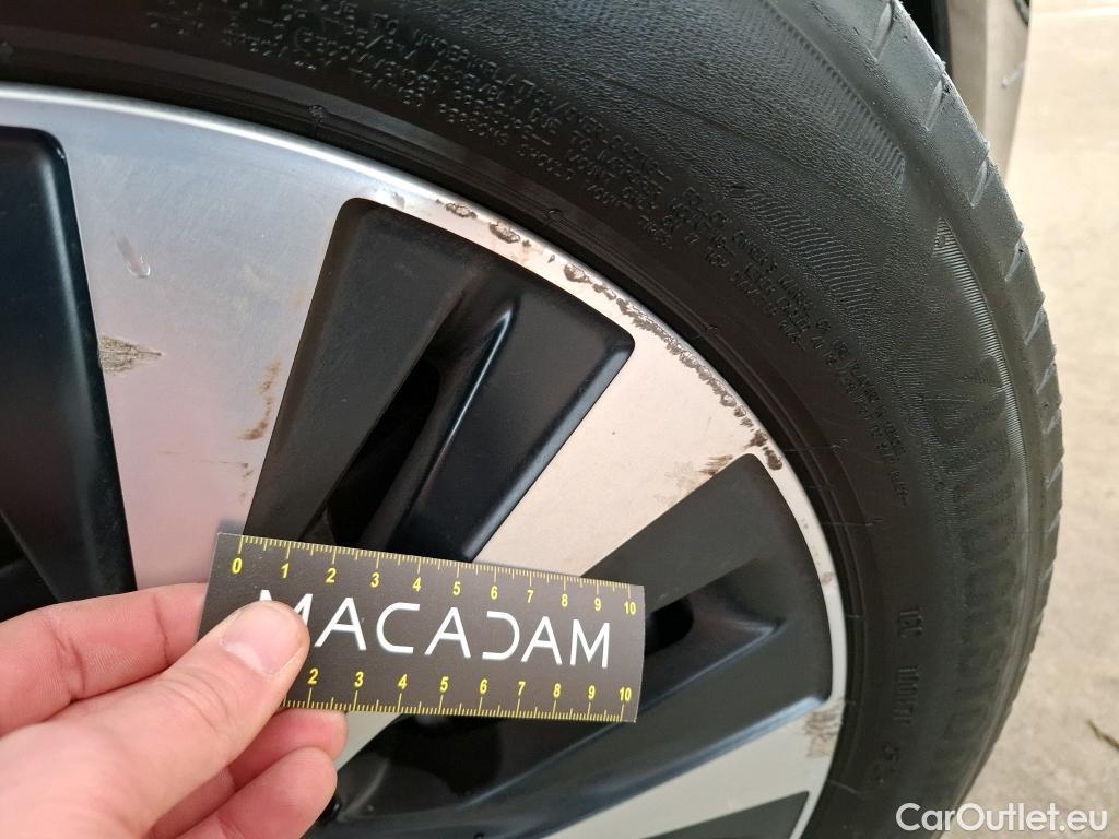  Mercedes  A-Klasse MERCEDES-BENZ Classe A Compact 2018 5P Berline A 250 e Business Line 8GDCT #12