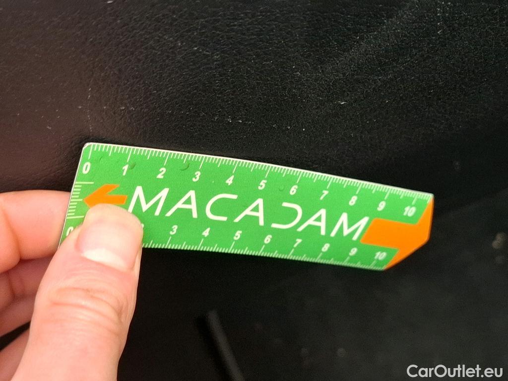  Mercedes  GLA MERCEDES-BENZ  / 2020 / 5P / SUV 1.3  250 e BUSINESS LINE DCT #9