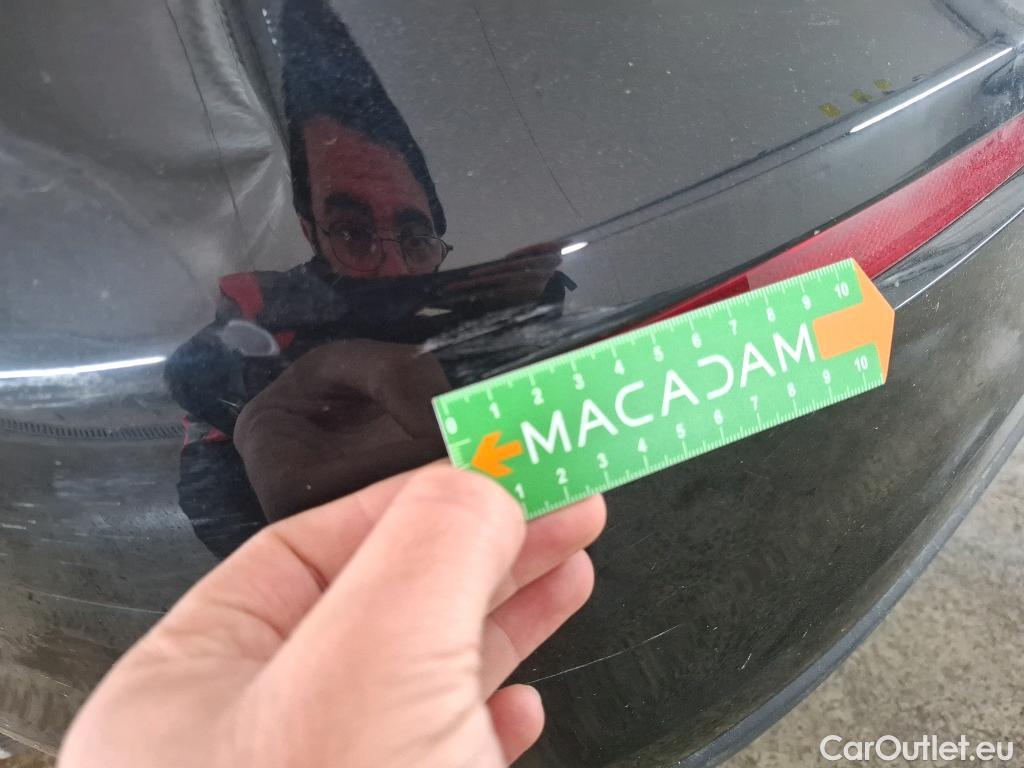  Mercedes  A-Klasse MERCEDES-BENZ Classe A Berline / 2018 / 4P / Berline A 200 Business Line 7G-DCT #21