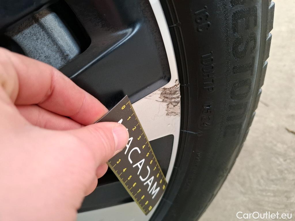  Mercedes  A-Klasse MERCEDES-BENZ Classe A Compact 2018 5P Berline A 250 e Business Line 8GDCT #13