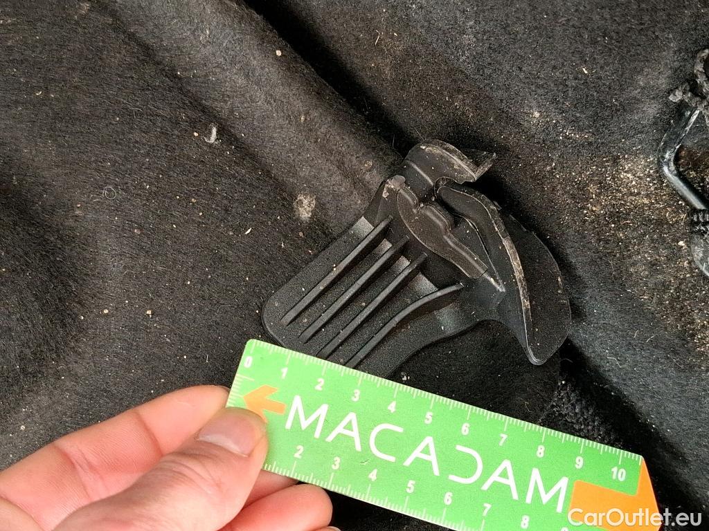  Mercedes  GLA MERCEDES-BENZ  / 2020 / 5P / SUV 1.3  250 e BUSINESS LINE DCT #6