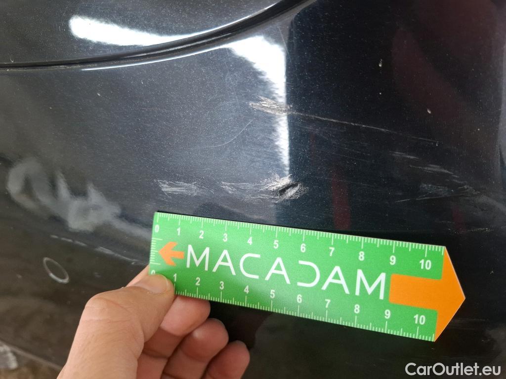  Mercedes  A-Klasse MERCEDES-BENZ Classe A Berline / 2018 / 4P / Berline A 200 Business Line 7G-DCT #15