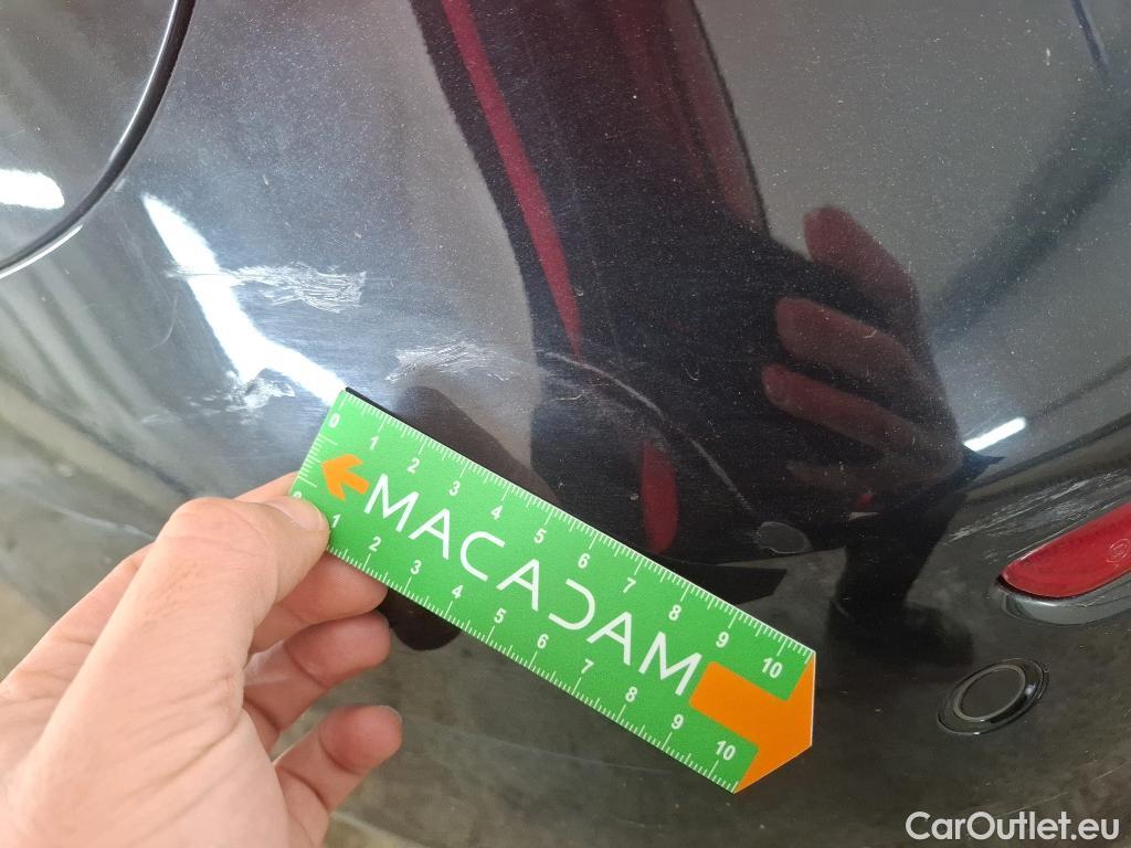  Mercedes  A-Klasse MERCEDES-BENZ Classe A Berline / 2018 / 4P / Berline A 200 Business Line 7G-DCT #17