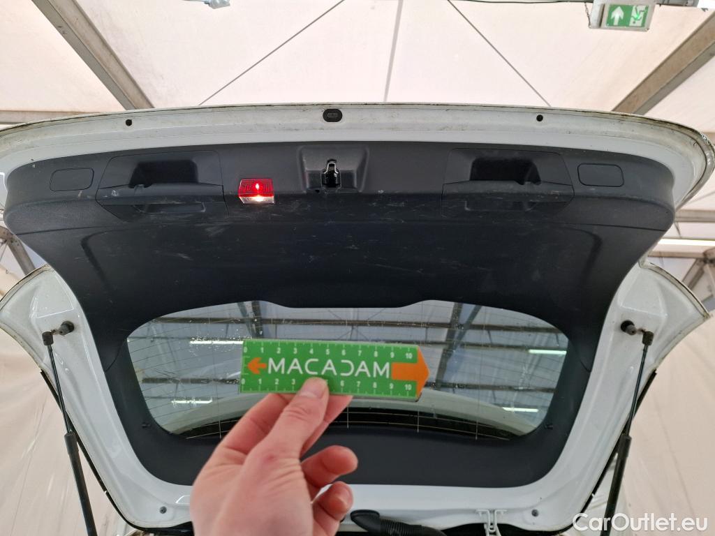  Mercedes  GLA MERCEDES-BENZ  / 2020 / 5P / SUV 1.3  250 e BUSINESS LINE DCT #17