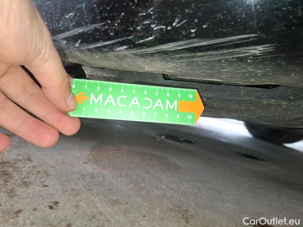  Mercedes  A-Klasse MERCEDES-BENZ Classe A Berline / 2018 / 4P / Berline A 200 Business Line 7G-DCT #10