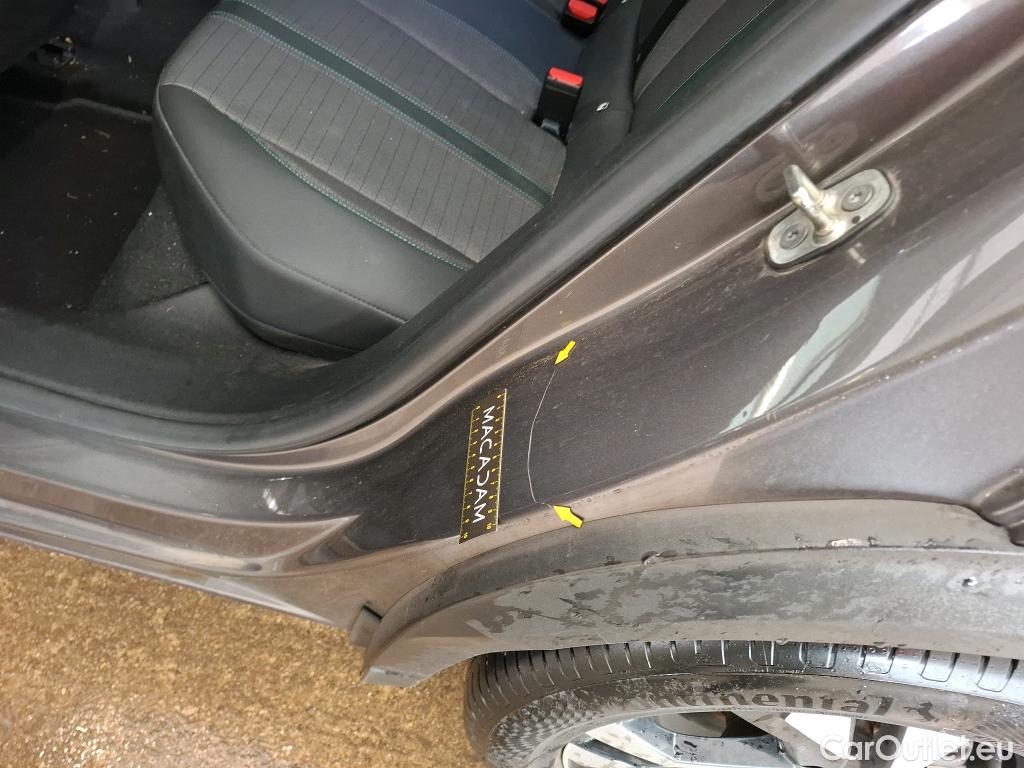  Peugeot  2008  Allure Business 1.2 PureTech 130CV BVA8 E6d #34