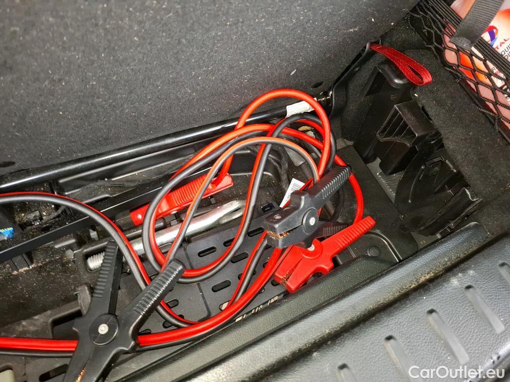  Mercedes  GLB MERCEDES-BENZ  / 2019 / 5P / SUV  200 d AMG Line #16