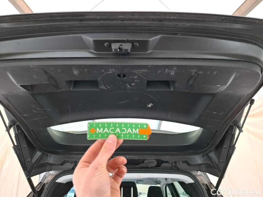  Peugeot  5008  Active Pack 1.5 HDi 130CV BVA8 7 Sieges E6d #48