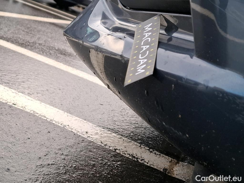  Nissan  Micra NISSAN  / 2016 / 5P / Berline IG-T 92 Business Edition #3