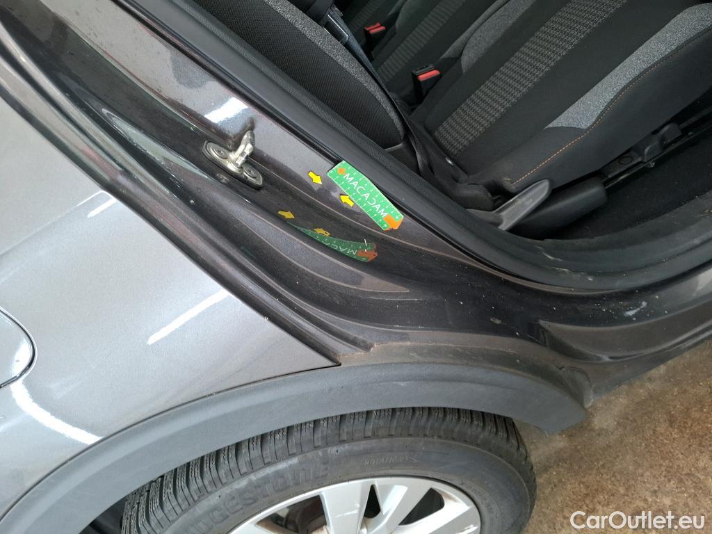  Peugeot  5008  Active Pack 1.5 HDi 130CV BVA8 7 Sieges E6d #68